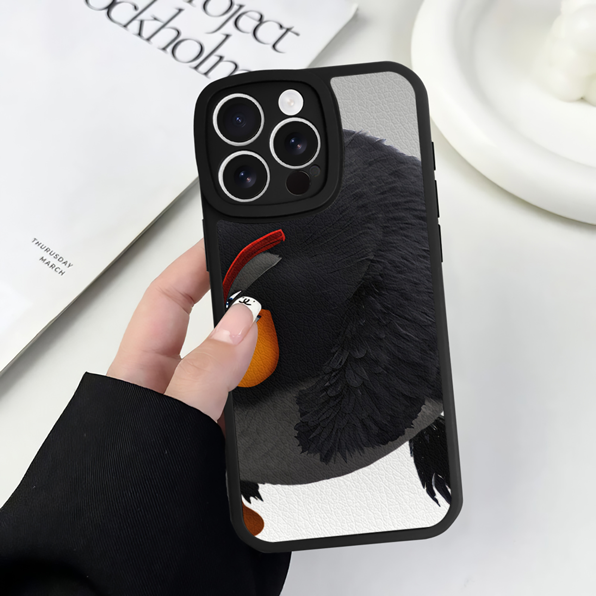 （画像用） Angry Birds アングリーバード 【iPhone 16シリーズ対応】シリコンスマホケース（レザー調） 材質：シリコン
